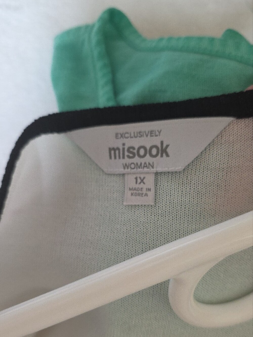 Misook White Lined Sleeveless Knit Tank with Black Trim 1X - Picture 3 of 4